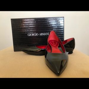 New Giorgio Armani pointy toe flats. Size 38 EUR.